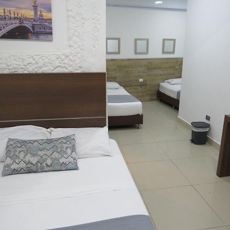 מדיין Hotel A & A Santa Alejandria מראה חיצוני תמונה