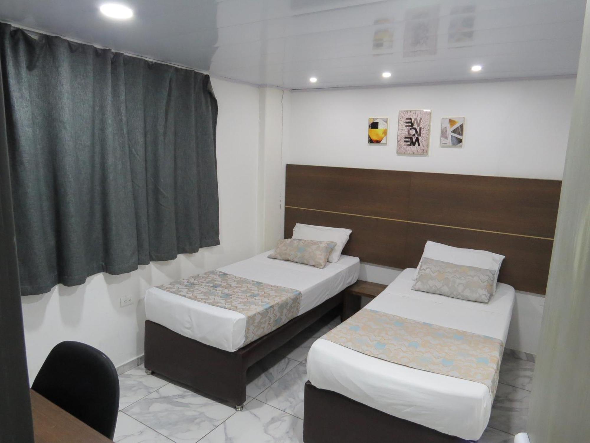 מדיין Hotel A & A Santa Alejandria מראה חיצוני תמונה