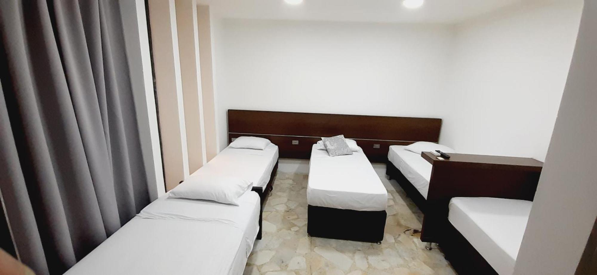 מדיין Hotel A & A Santa Alejandria מראה חיצוני תמונה