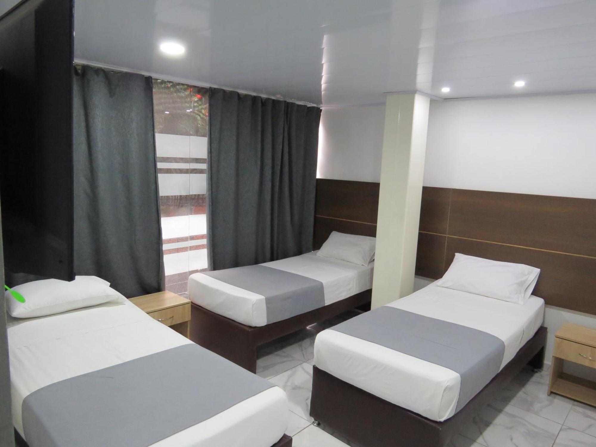 מדיין Hotel A & A Santa Alejandria מראה חיצוני תמונה
